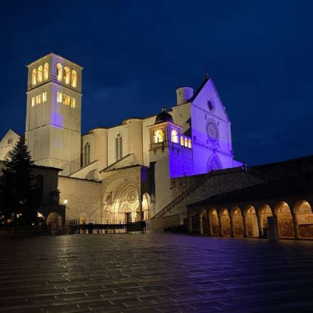 Vuoi visitare la città di   Assisi questo è il luogo giusto per te